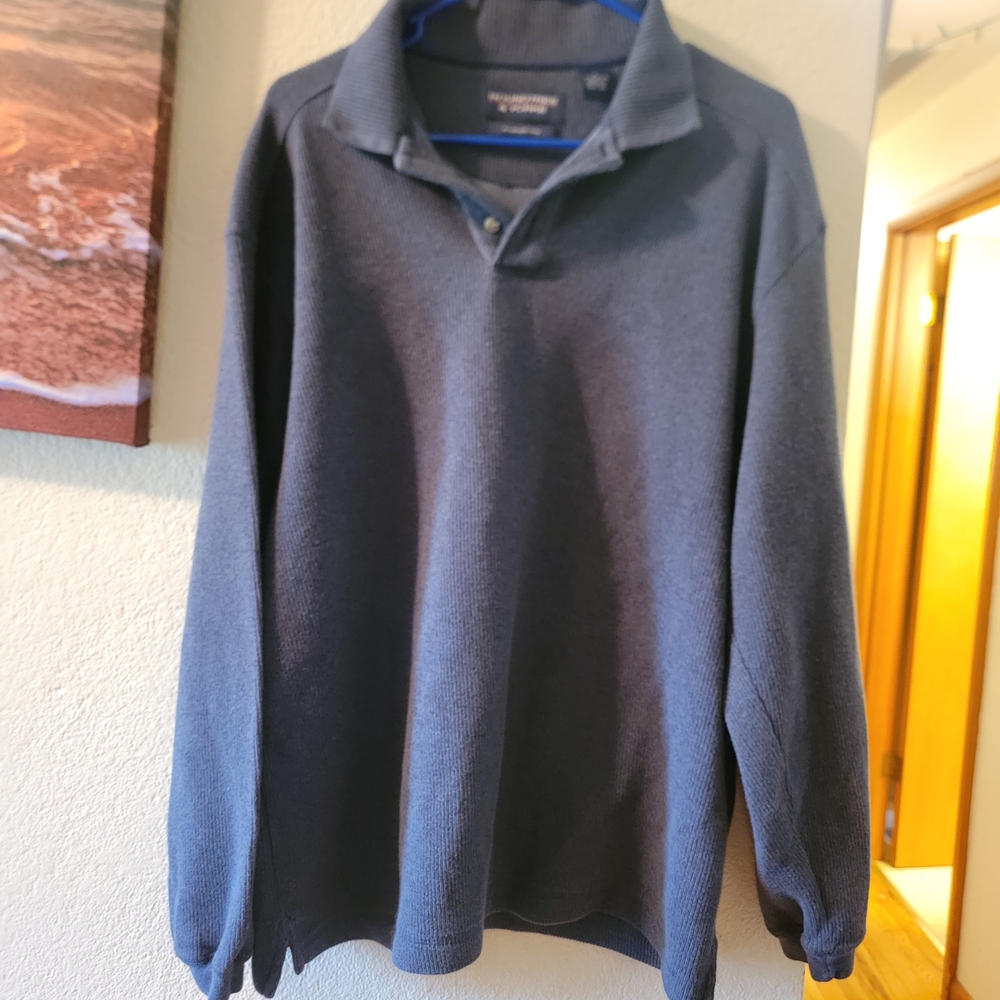 Roundtree & Yorke Charcoal Polo with Gold Buttons